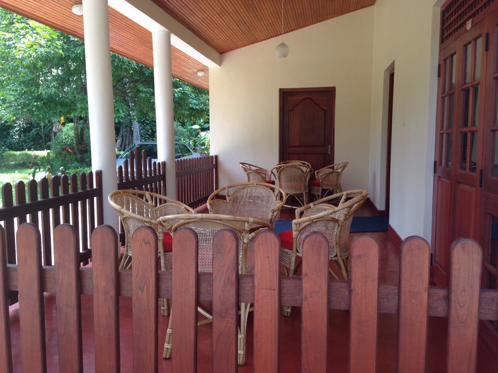 Alfred Colonial Bungalow&Spice Garden Kobbekaduwa Zimmer foto